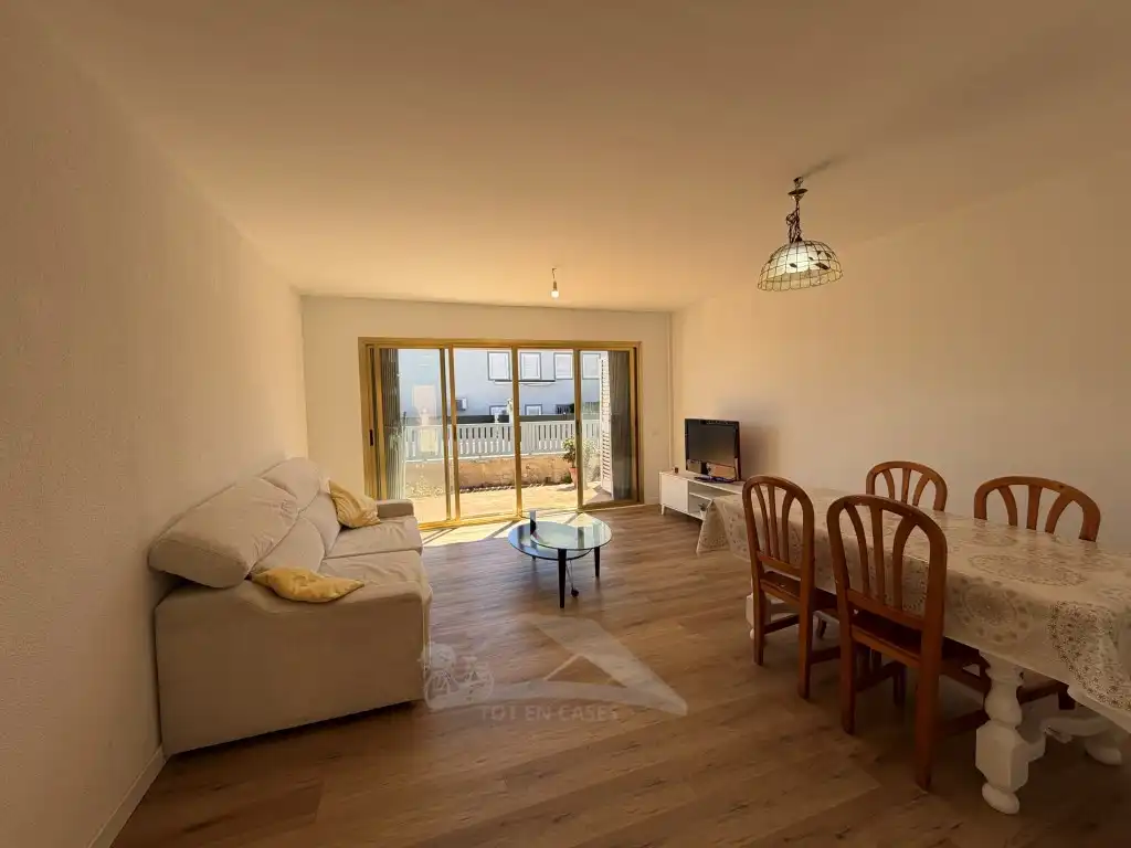 Sala d'estar de Casa o xalet en venda en Cambrils amb Piscina comunitària