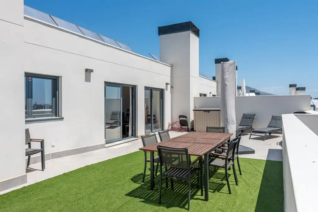 Penthouse with pool for sale in Las Lagunas