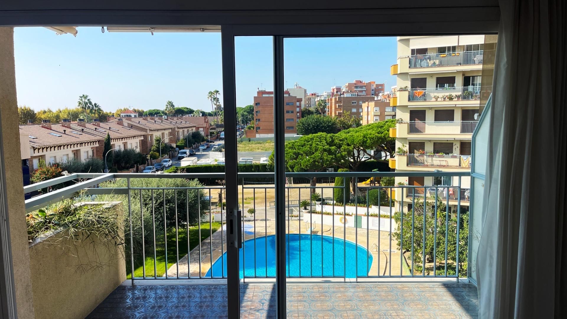 Piscina de Pis de lloguer en Vilassar de Mar amb Calefacció, Jardí privat i Terrassa