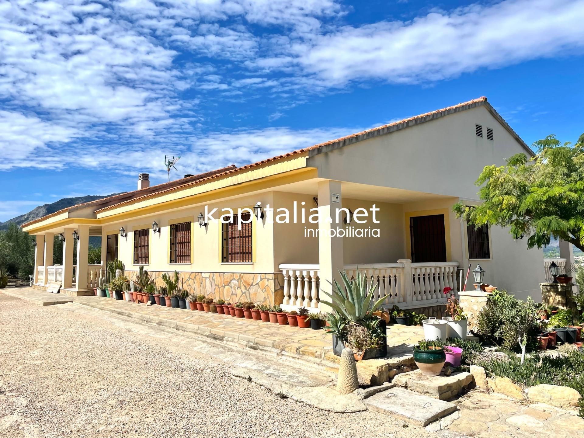 Exterior view of House or chalet for sale in Alcocer de Planes  with Air Conditioner, Heating and Private garden