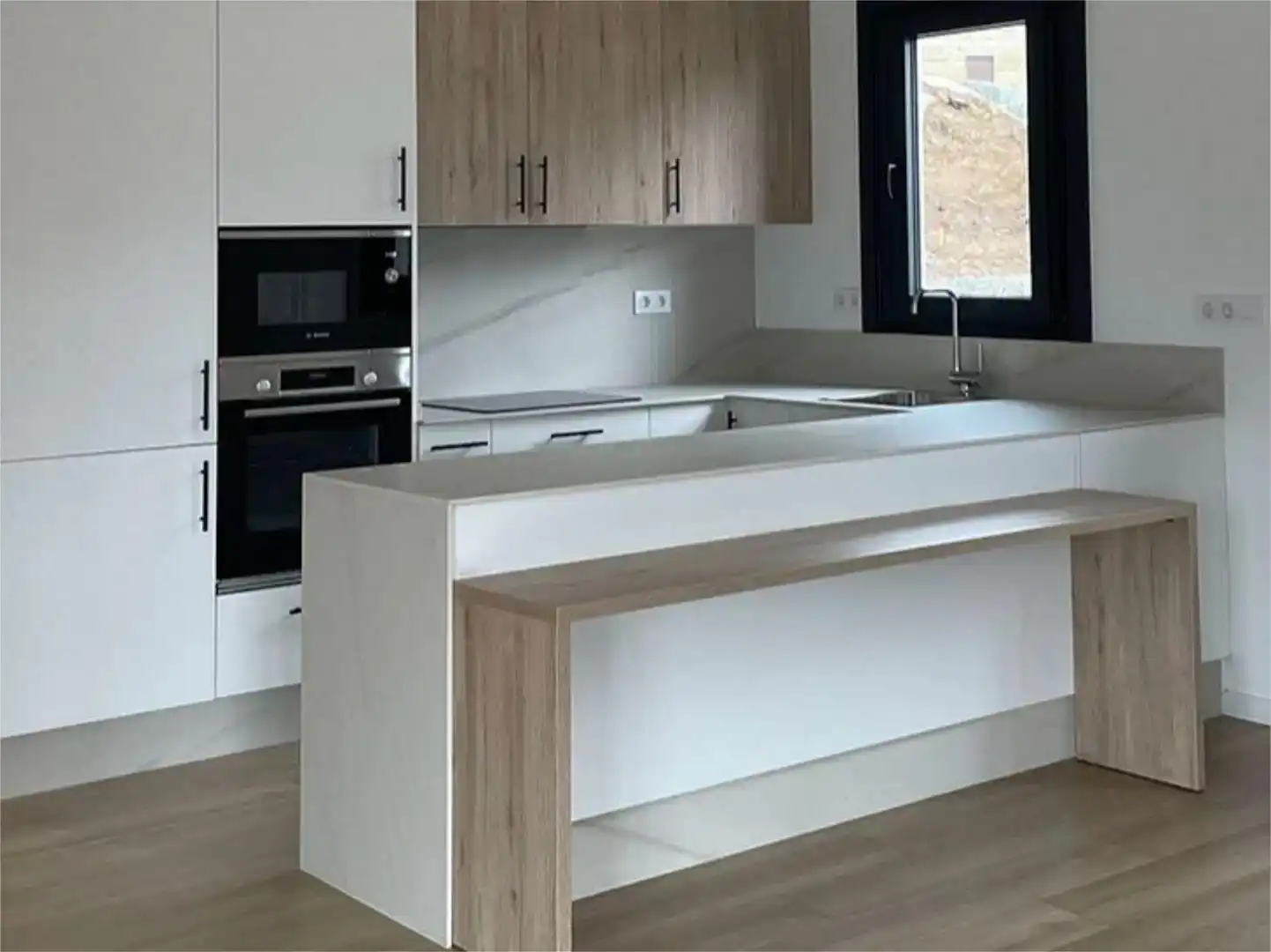Cuina de Casa o xalet en venda en Vigo 