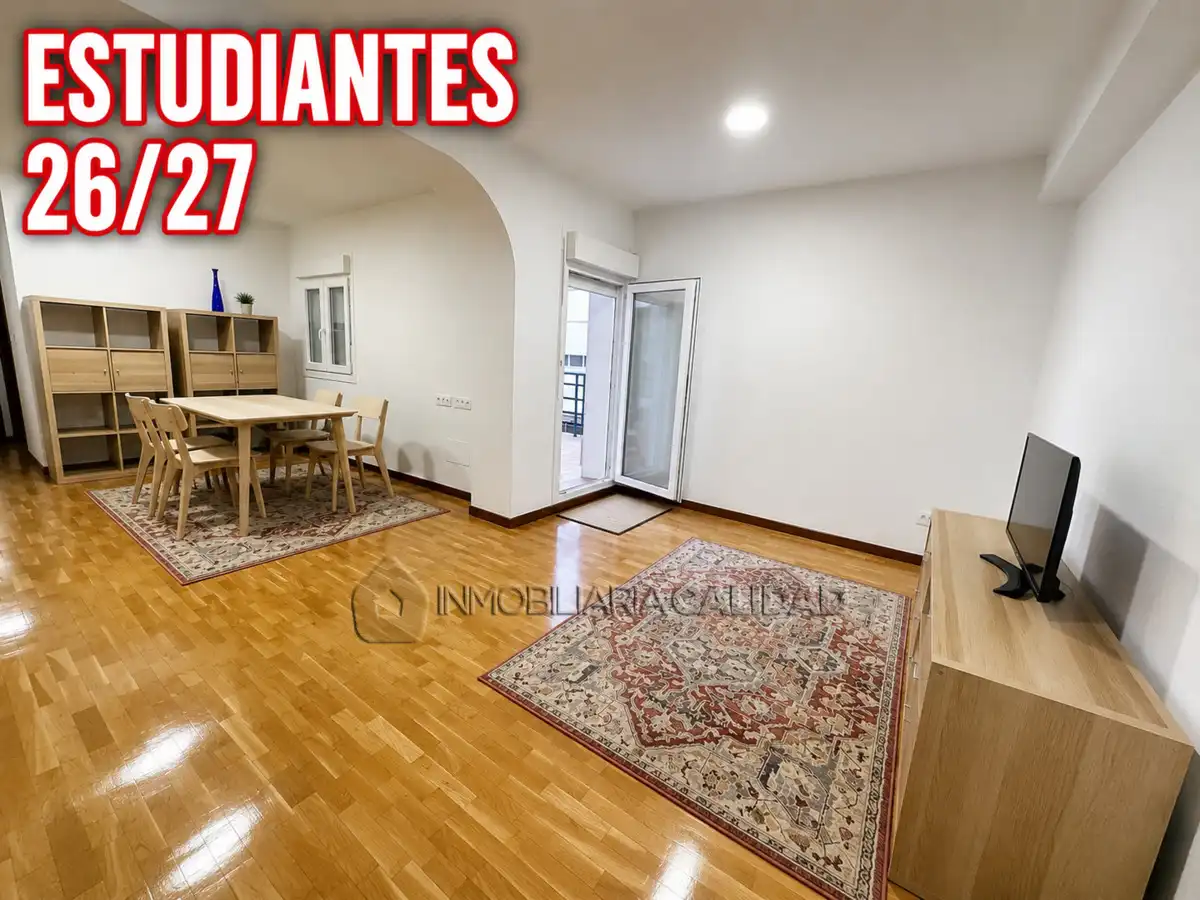 Vista exterior de Piso de alquiler en Burgos con Calefacción, Terraza y Amueblado