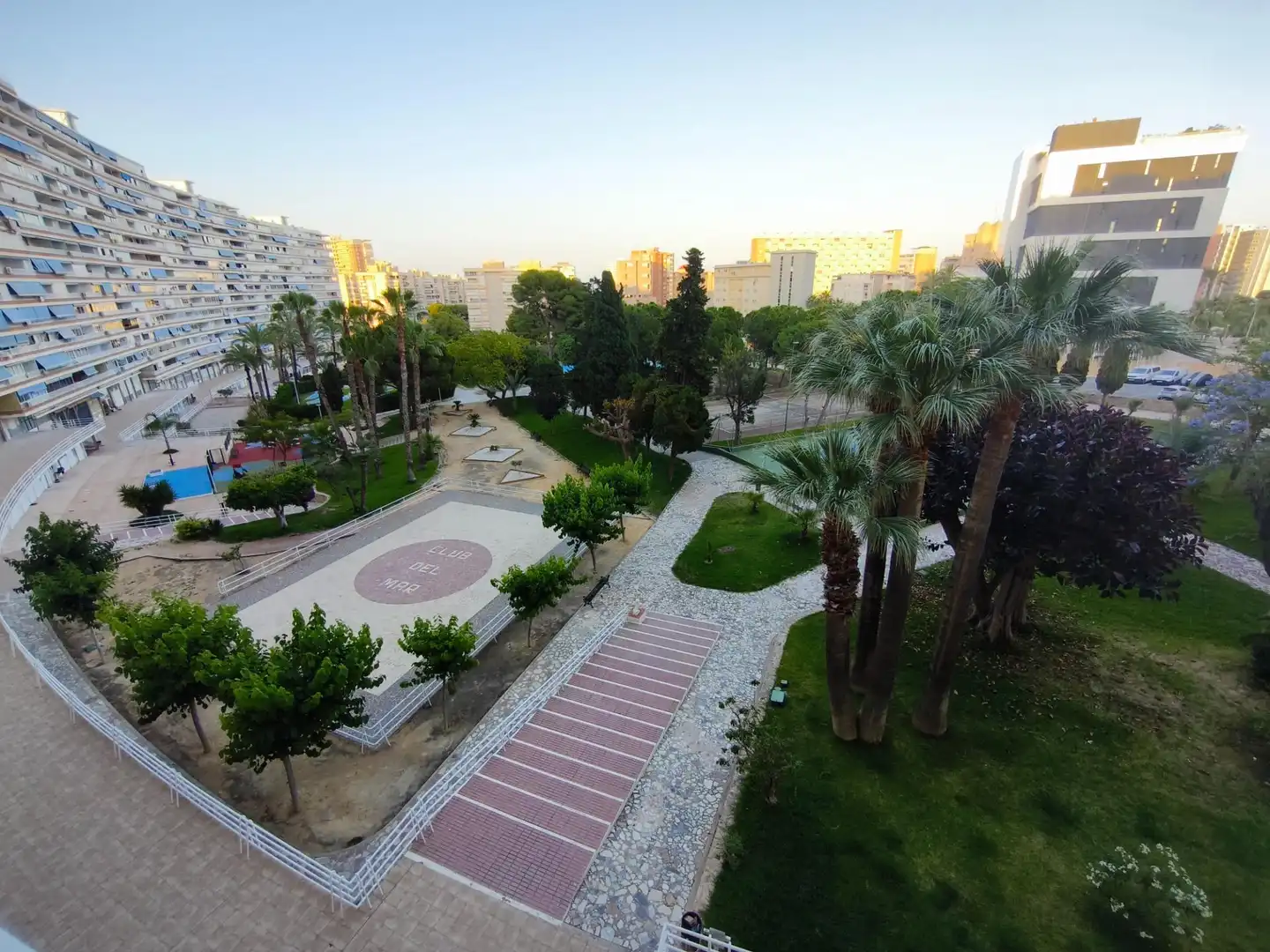 Vista exterior de Apartamento en venta en Alicante / Alacant con Piscina comunitaria