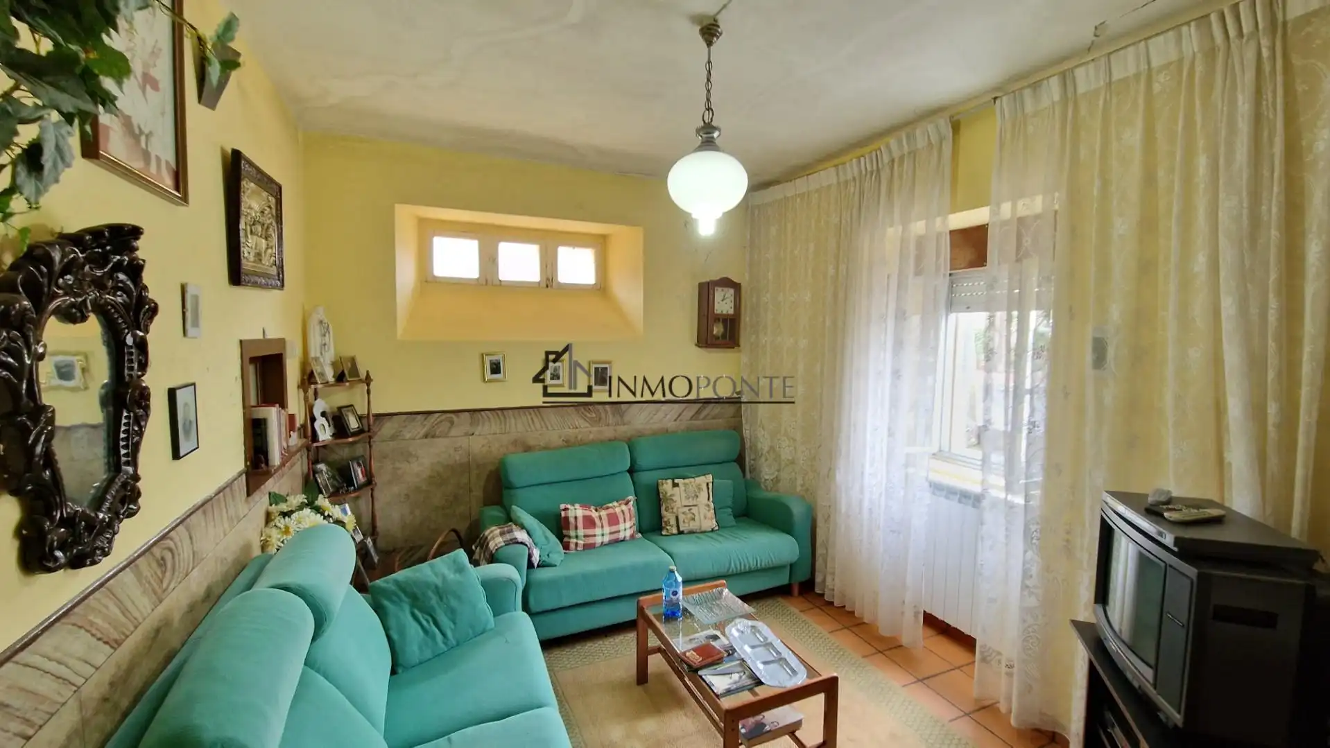 Sala de estar de Casa o chalet en venta en Forcarei con Jardín privado