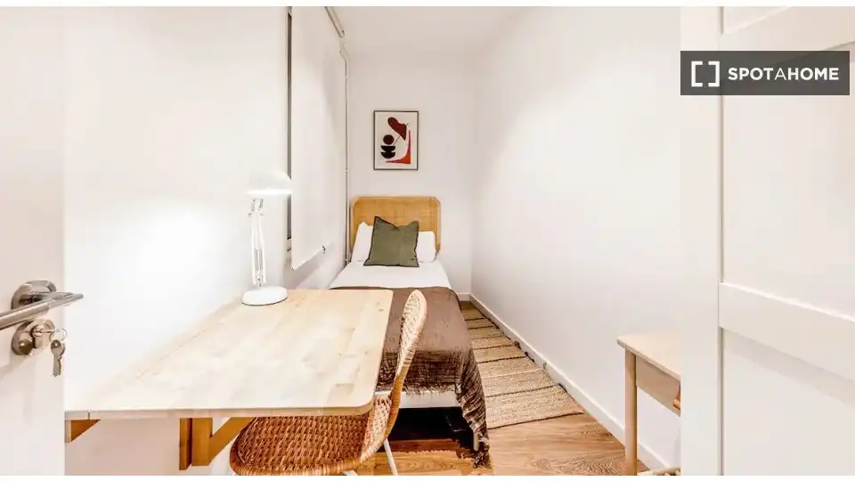 Habitación de Piso de alquiler en Barcelona con Aire acondicionado, Calefacción y Amueblado