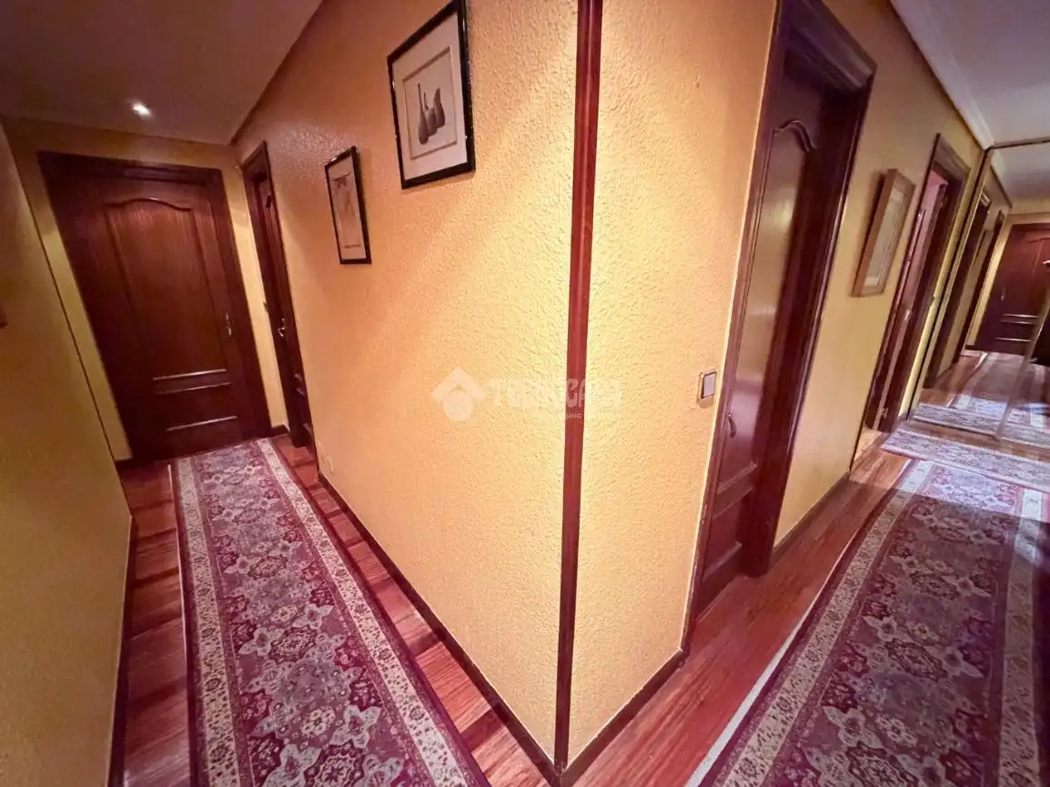 Piso en venta en Santander con Calefacción, Parquet y Trastero