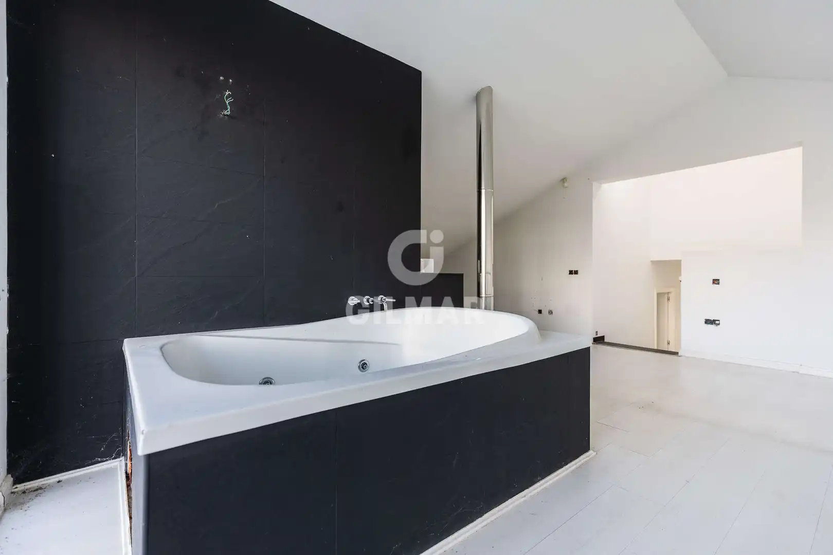 Baño de Casa o chalet en venta en Becerril de la Sierra con Calefacción y Jardín privado
