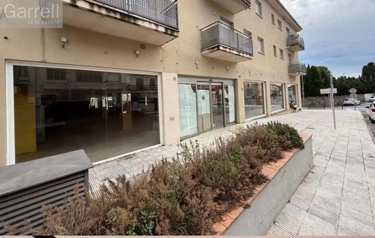 Local comercial en venta en carrer FIGUERES 
Es: Pl: Pt:
 CASTELLO D'EMPURIES (GIRONA), imagen 5