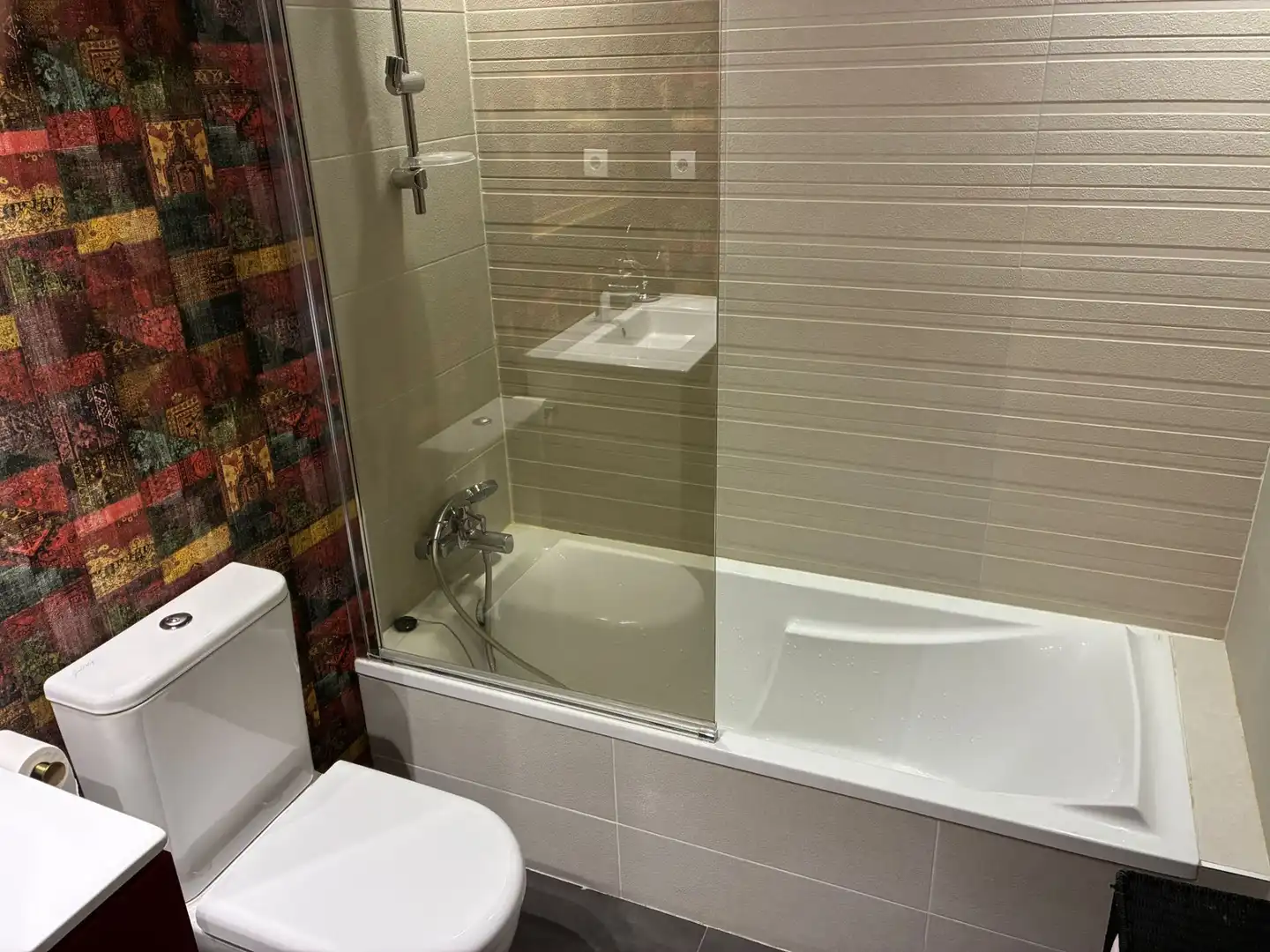 Bathroom of Flat for sale in Zaragoza  with Air Conditioner, Heating and Terrace