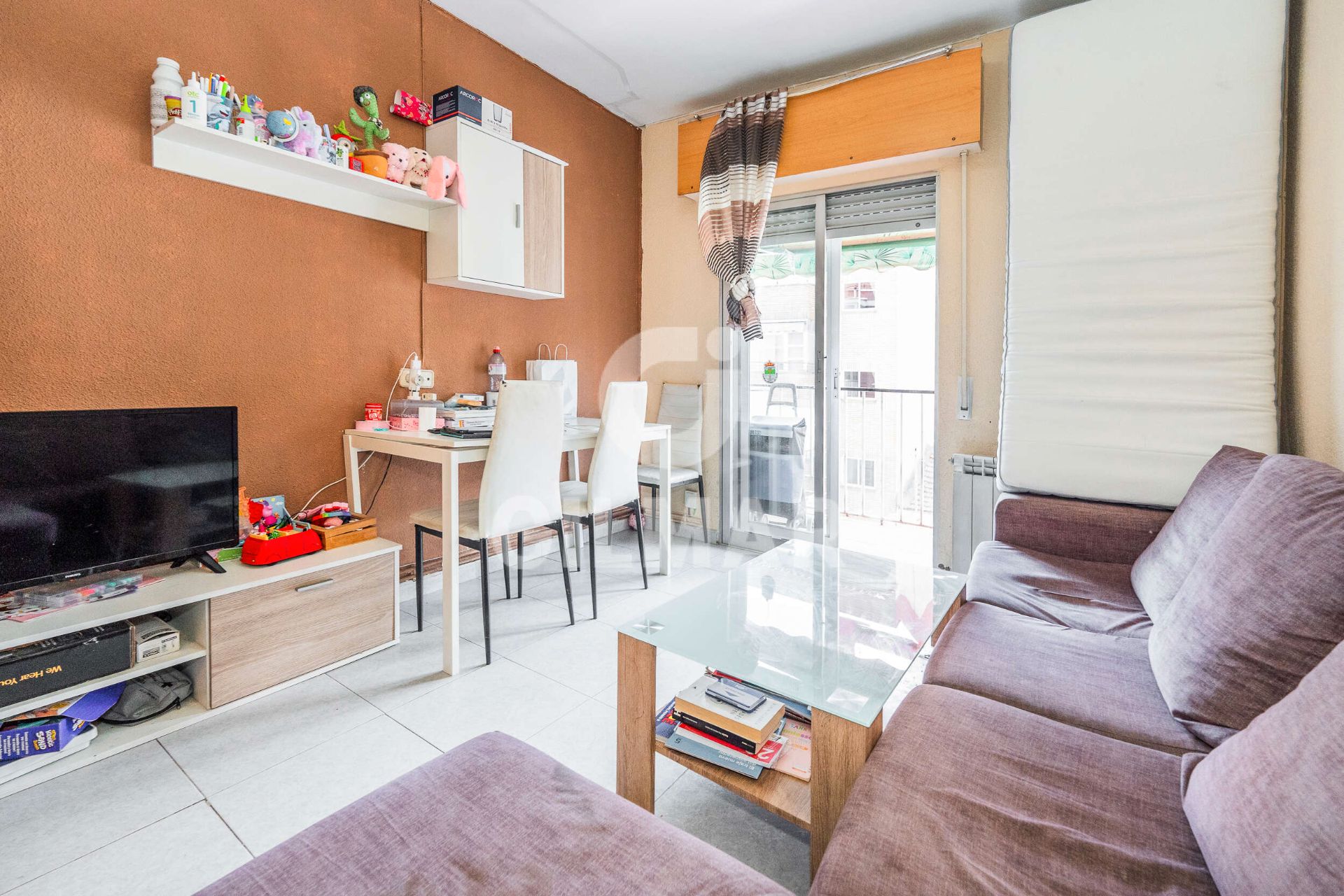 Living room of Flat for sale in  Madrid Capital  with Air Conditioner, Heating and Terrace