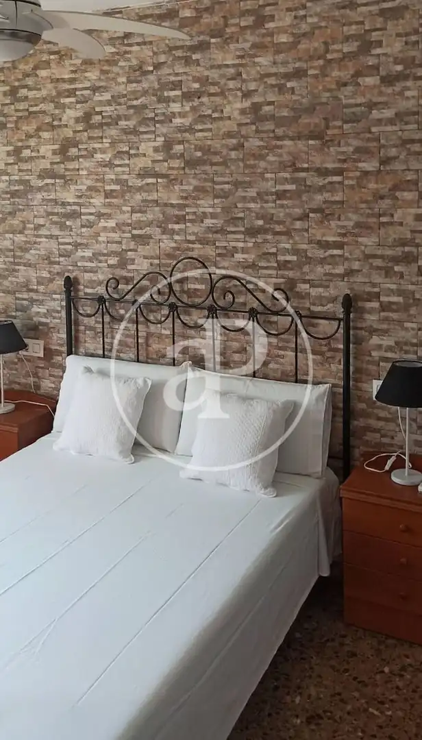 Habitación de Piso en venta en Castellón de la Plana / Castelló de la Plana con Calefacción, Jardín privado y Trastero