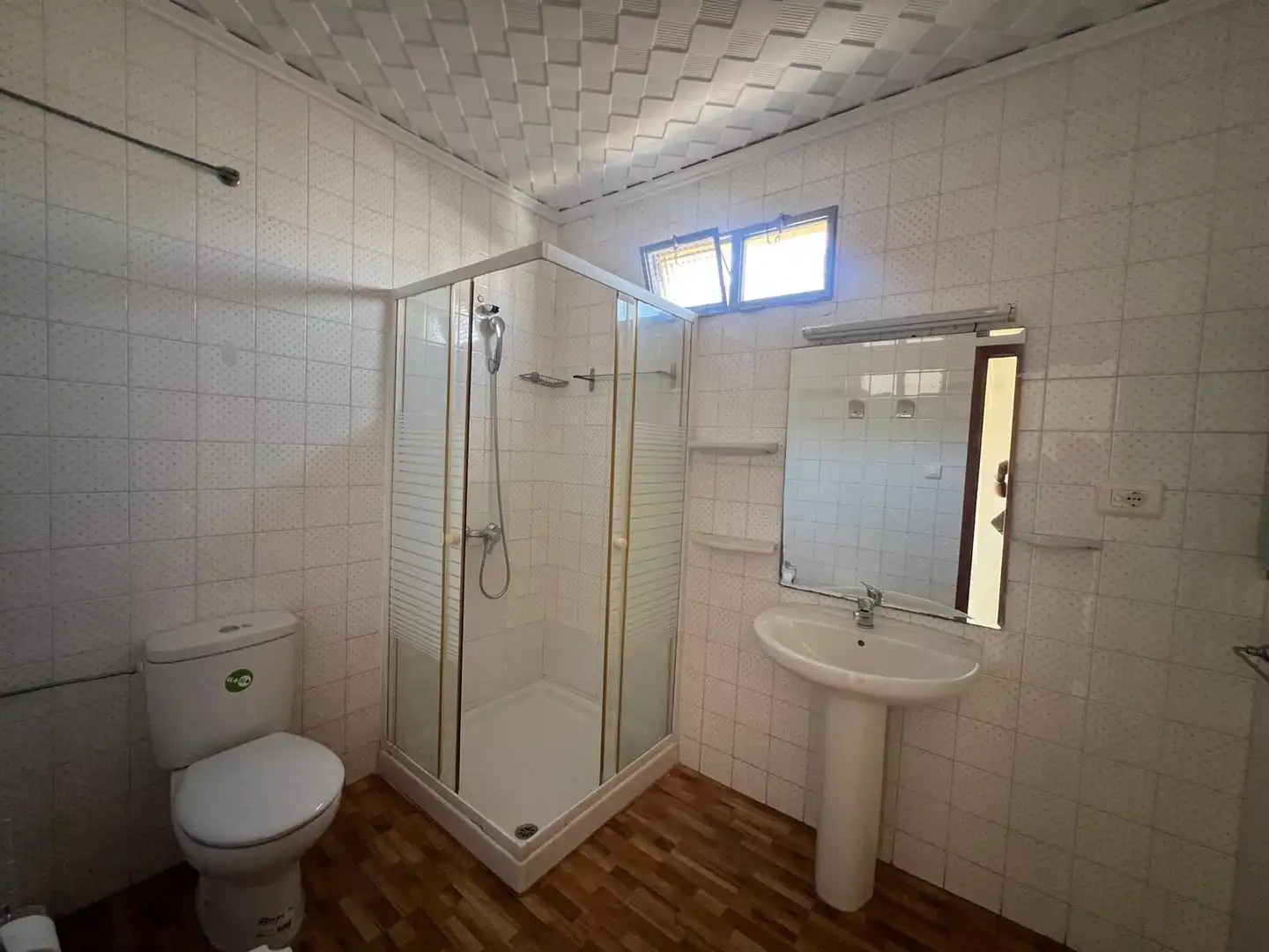 Baño de Piso de alquiler en La Font d'en Carròs con Terraza y Amueblado