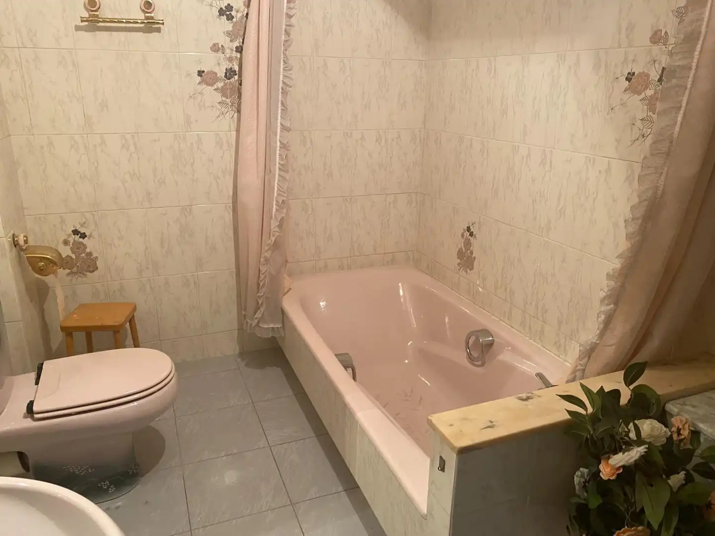 Bathroom of Flat for sale in Silla  with Balcony