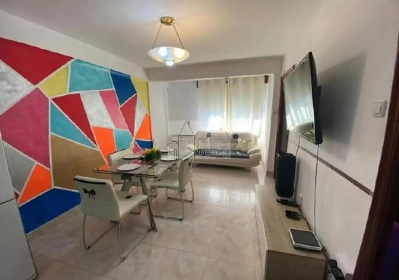 Sala d'estar de Pis en venda en Vigo  amb Calefacció i Traster