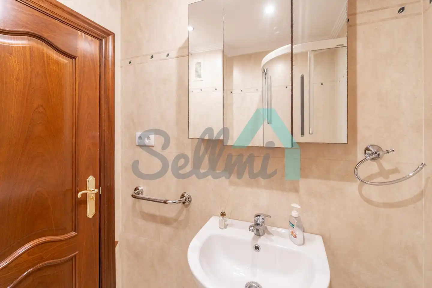Badezimmer von Wohnung zur untervermieten in Oviedo  mit Heizung, Parkett und Terrasse