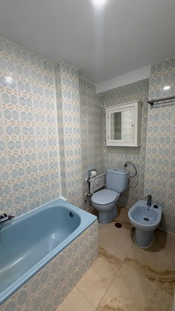 Badezimmer von Wohnung zur Miete in Fuencarral - El Pardo