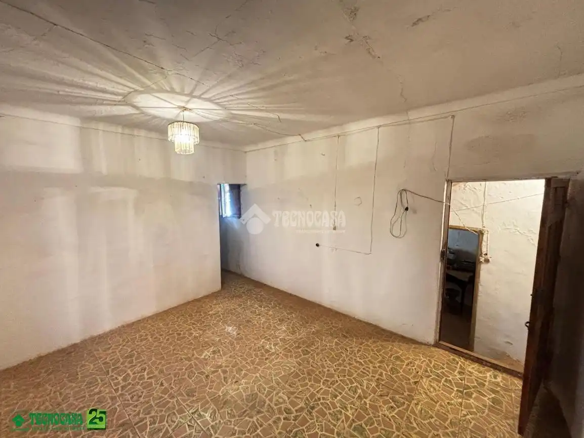 Casa adosada en venta en Membrilla