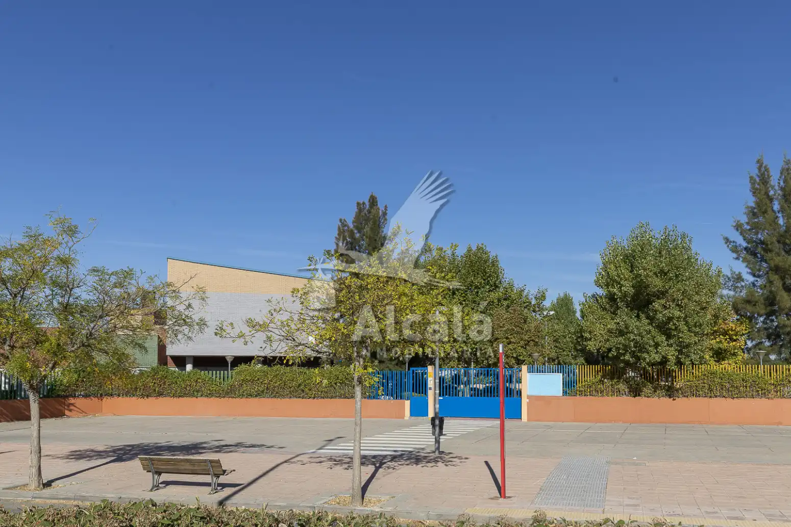 Vista exterior de Casa o xalet en venda en Villalbilla amb Aire condicionat, Calefacció i Jardí privat