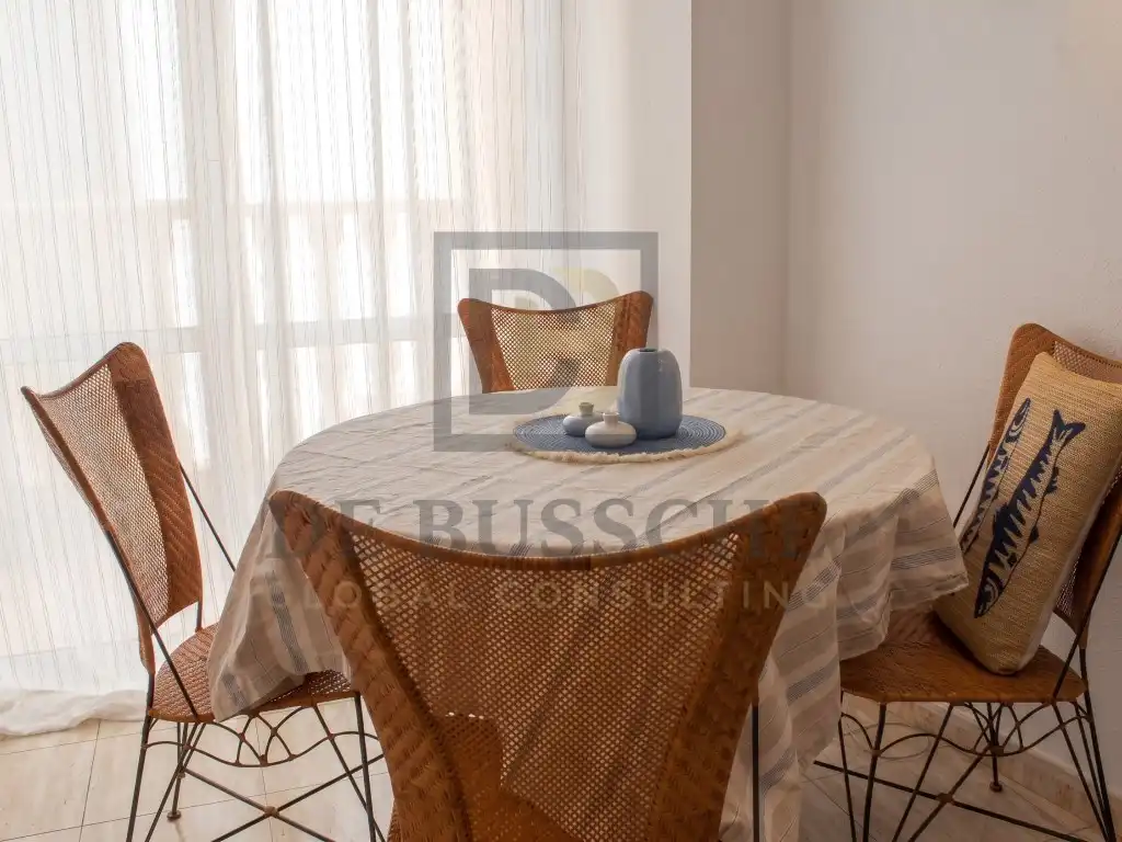 Comedor de Piso de alquiler en Torrevieja con Piscina, Amueblado y Lavadora