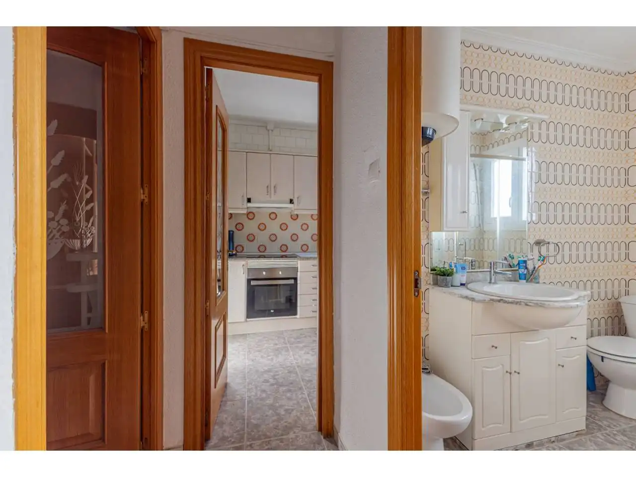 Bathroom of Flat for sale in Valencia  with Air Conditioner, Furnished and Balcony