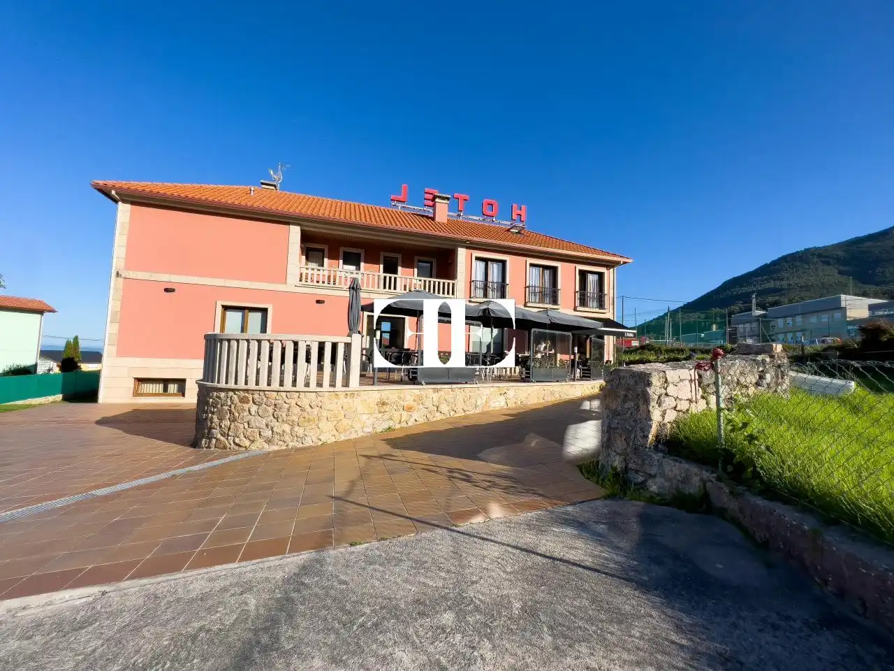 Buildings for sale in Oia