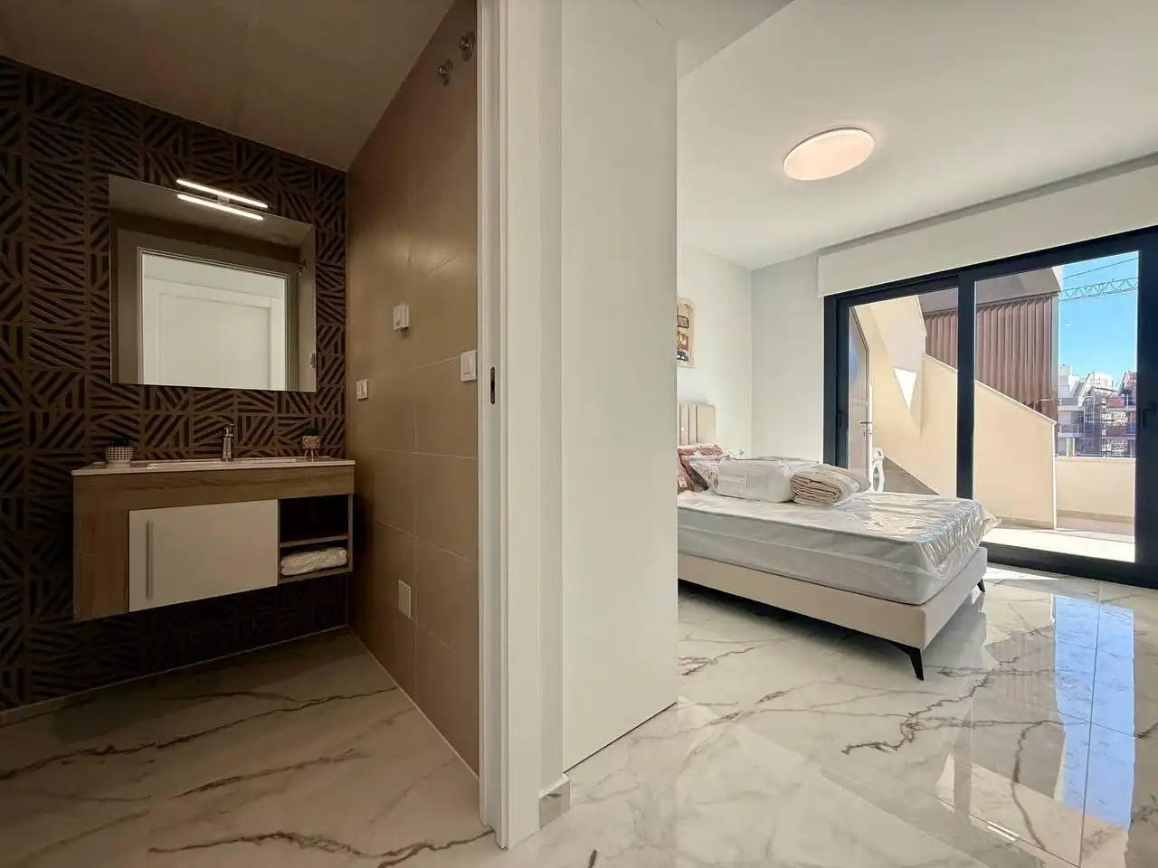 Bathroom of Attic for sale in Orihuela  with Air Conditioner, Terrace and Storage room