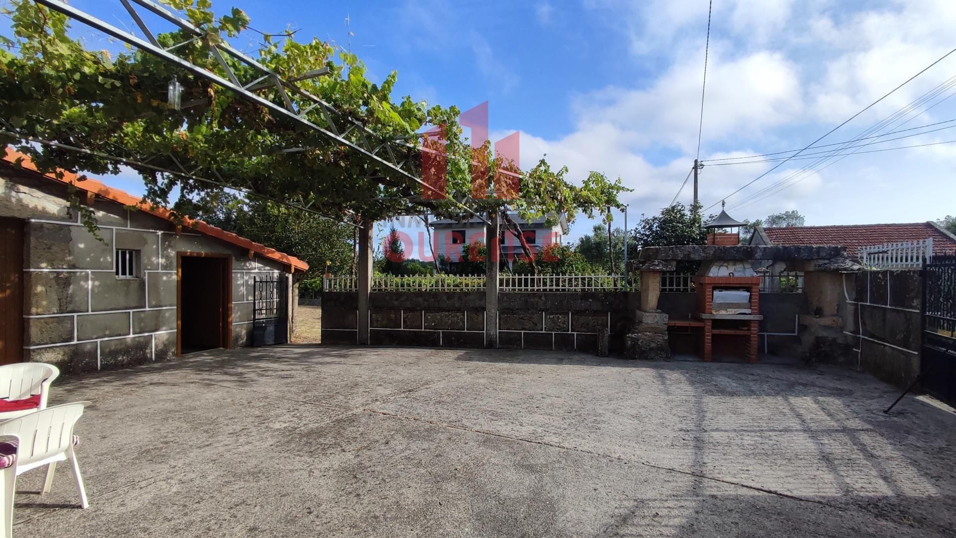 Vista exterior de Casa o xalet en venda en Paderne de Allariz amb Jardí privat, Terrassa i Traster