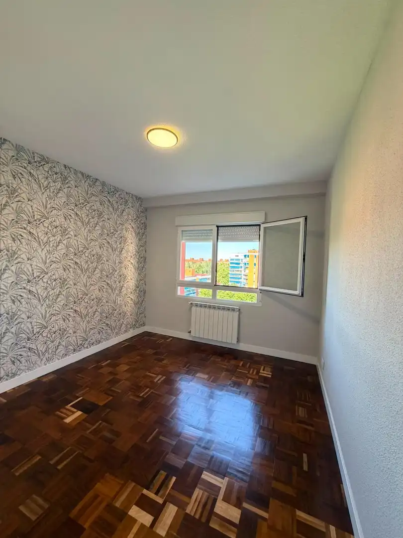 Habitación de Piso de alquiler en Madrid con Calefacción, Parquet y Terraza