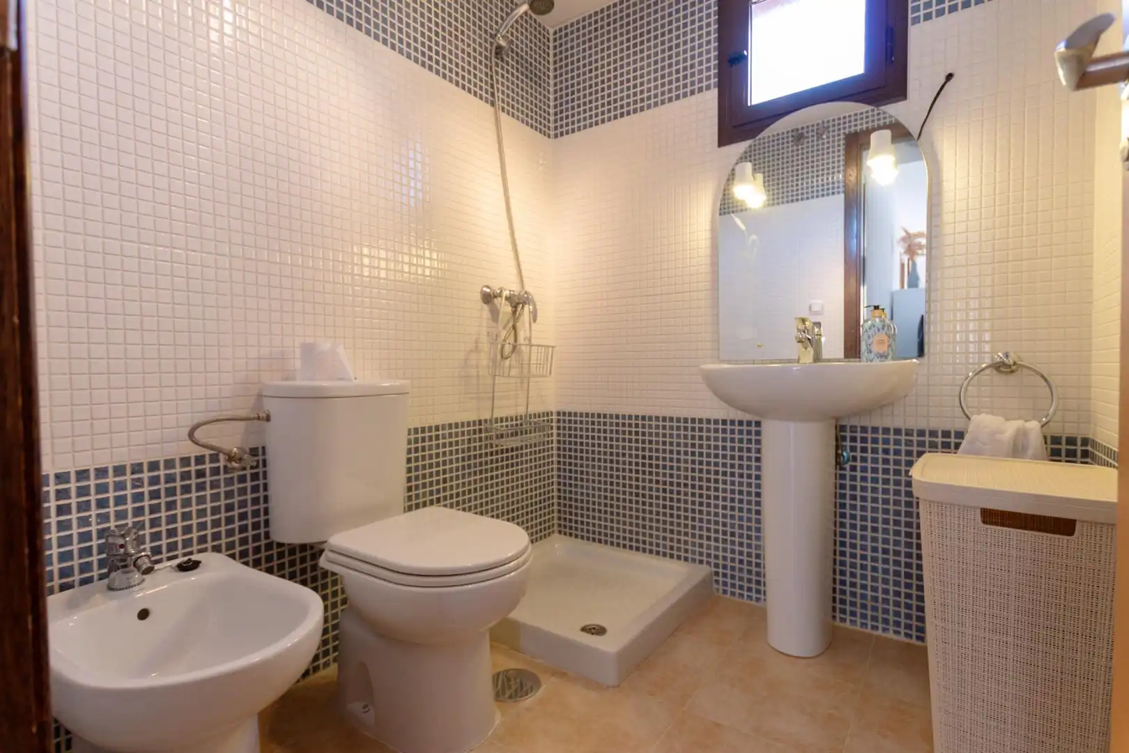 Baño de Ático en venta en Águilas con Terraza, Amueblado y Piscina comunitaria