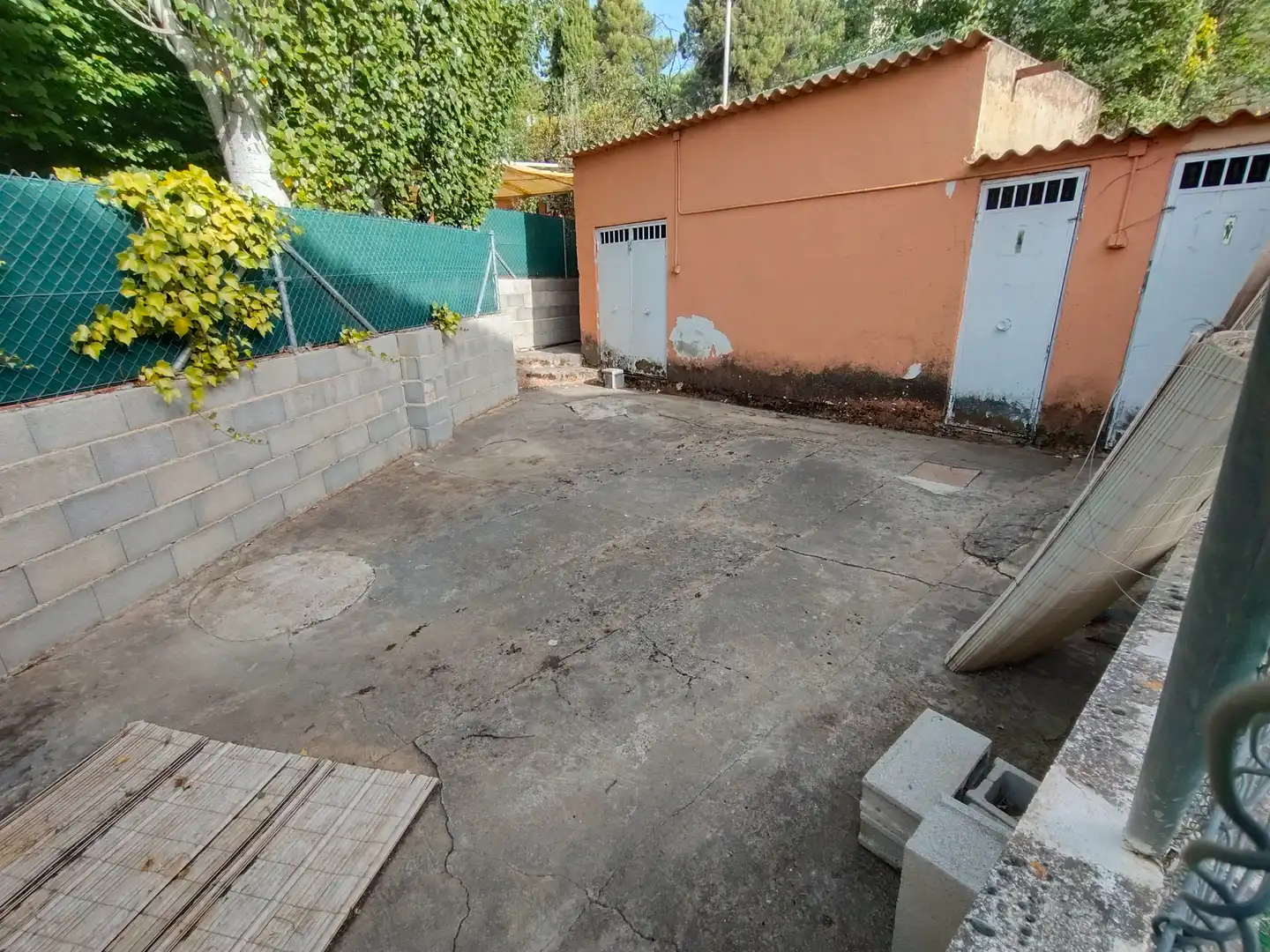 Aparcament de Casa o xalet en venda en La Zubia amb Aire condicionat, Calefacció i Jardí privat