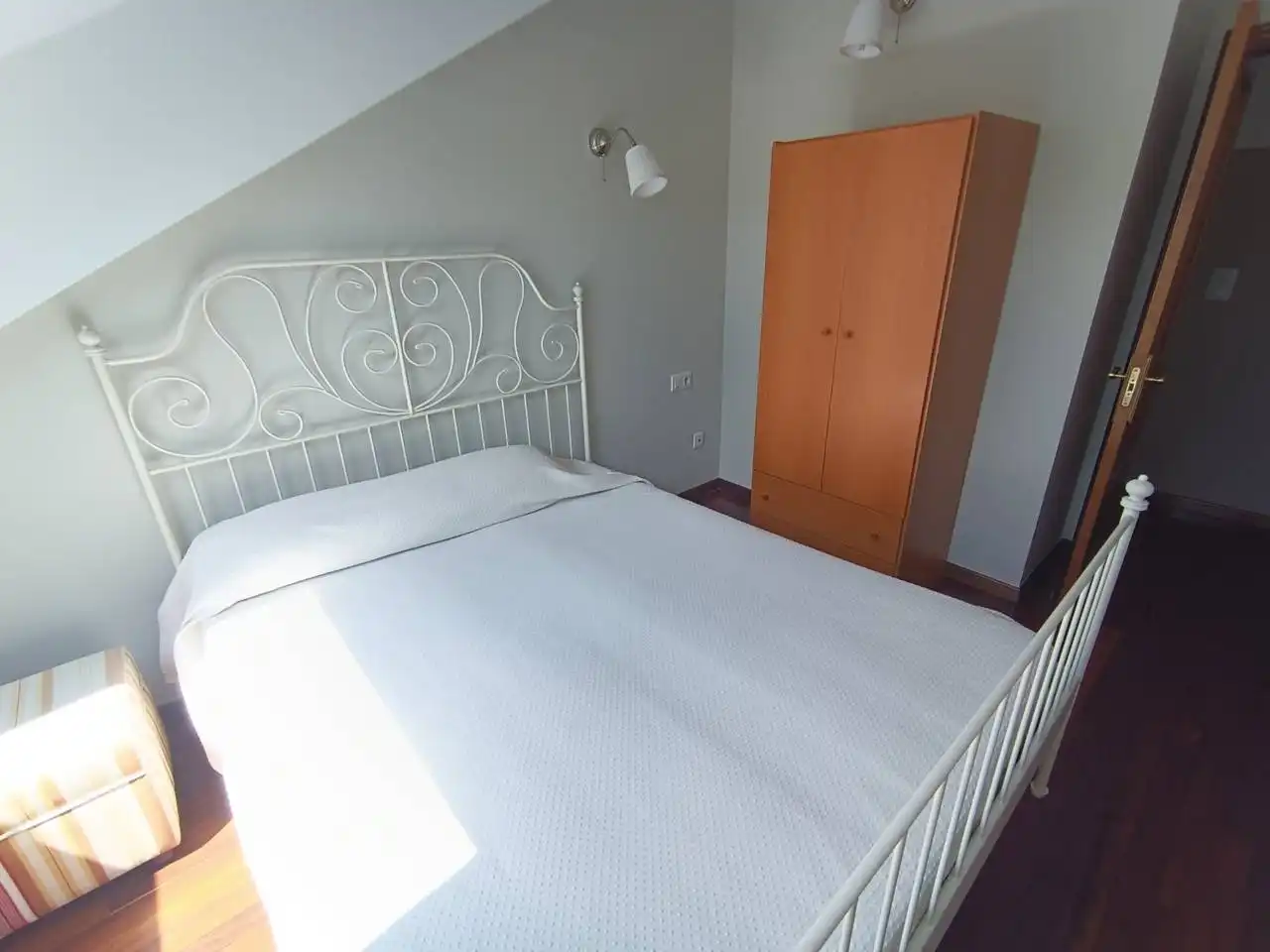 Bedroom of Flat for rent in Brión  with Heating, Terrace and Storage room