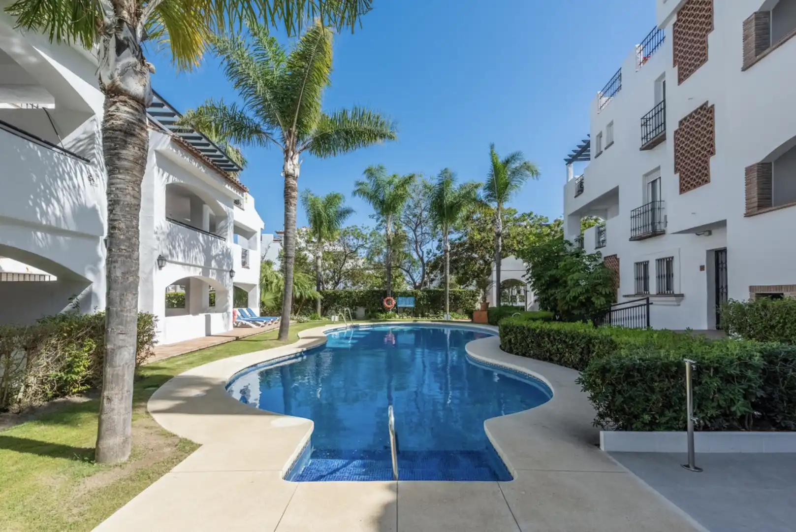 Außenansicht von Maisonette zum Verkauf in Marbella mit Terrasse, Möbliert und Gemeinschaftspool