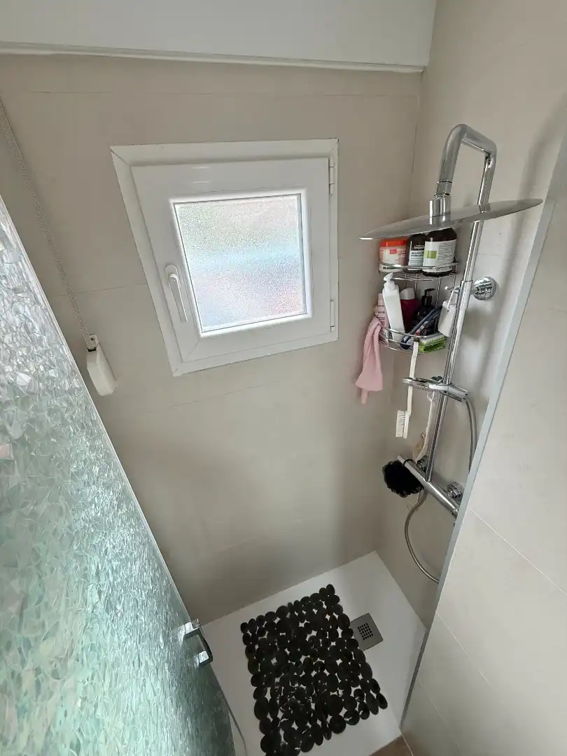 Bathroom of Flat for sale in Madrid  with Heating, Terrace and Storage room