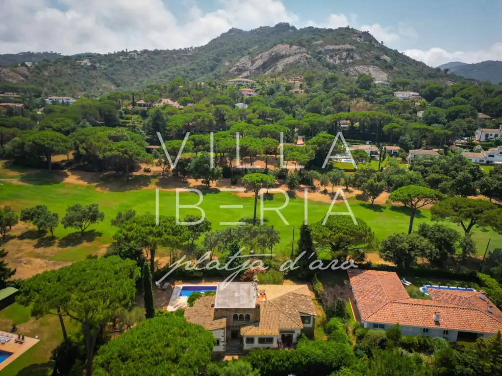 Vista exterior de Casa o xalet en venda en Santa Cristina d'Aro amb Calefacció, Jardí privat i Terrassa