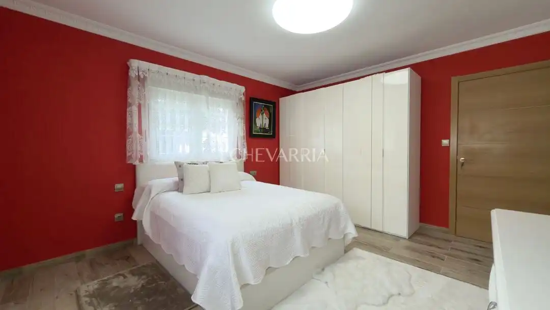 Habitación de Casa o chalet en venta en Castro-Urdiales con Calefacción, Jardín privado y Terraza