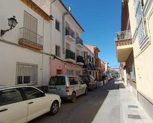 Vista exterior de Casa adosada en venda en Fuente Vaqueros amb Terrassa i Balcó