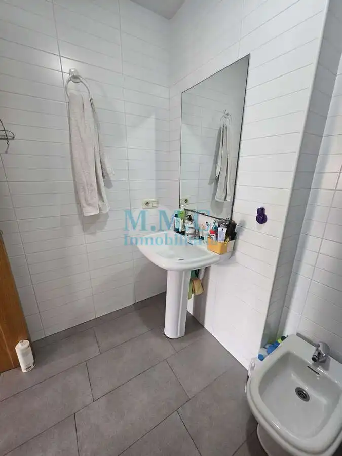 Baño de Piso en venta en Roquetas de Mar con Terraza y Amueblado