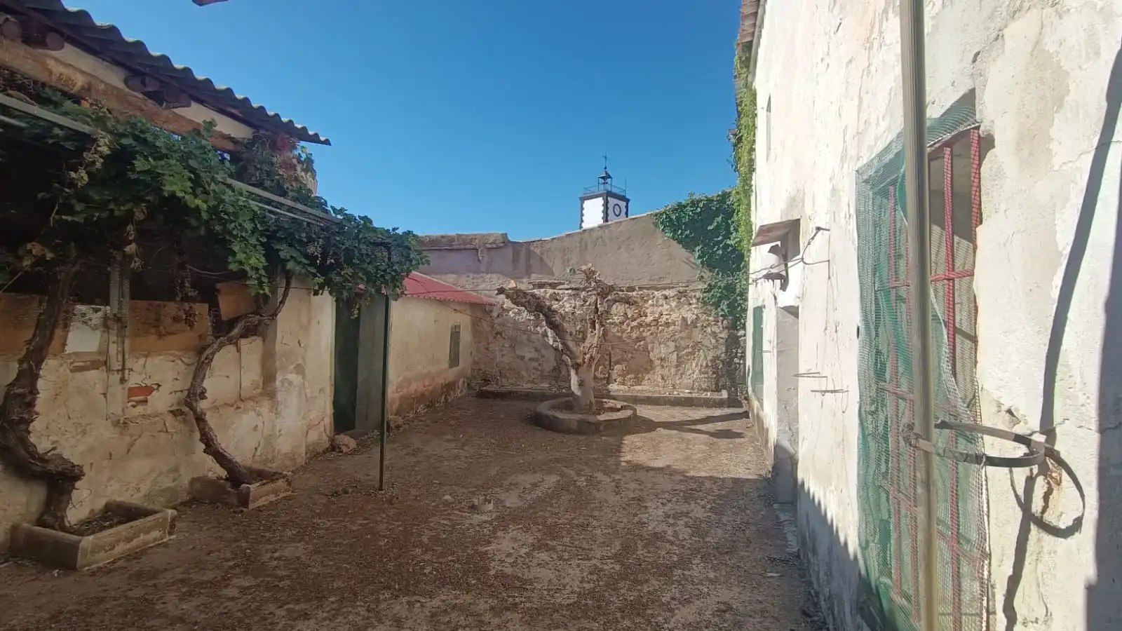 Vista exterior de Casa adosada en venda en Fuentidueña de Tajo amb Calefacció