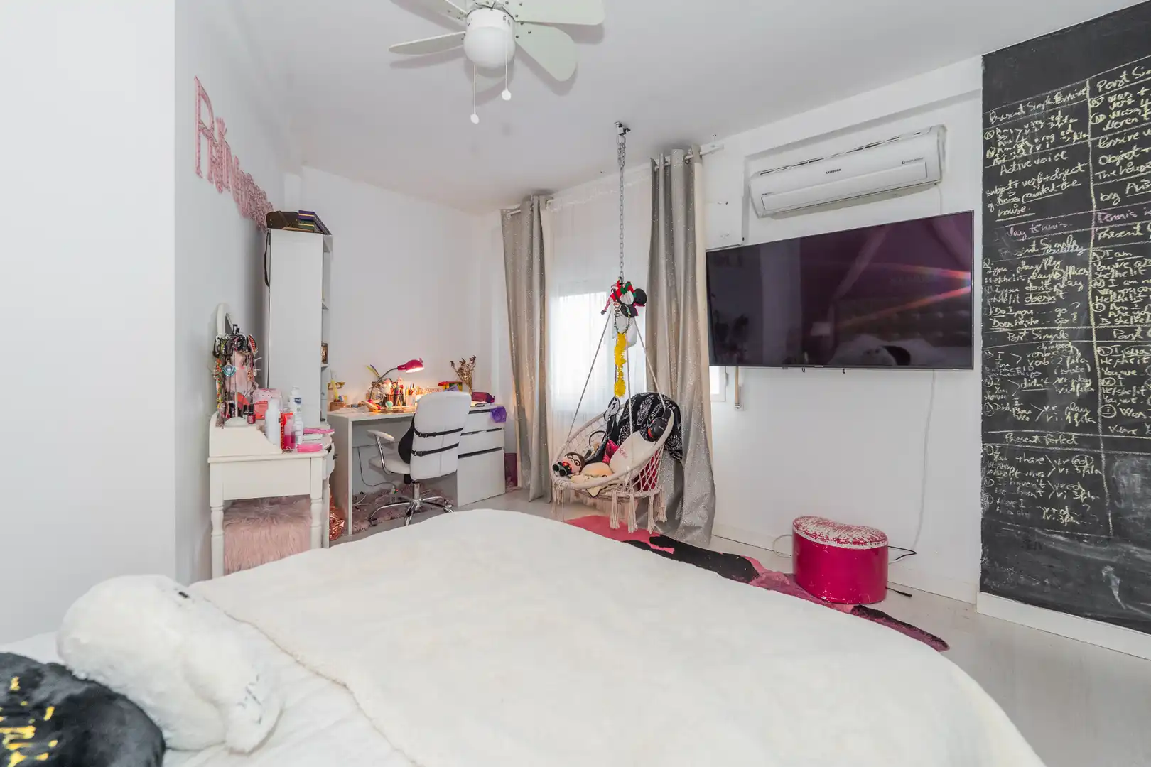 Bedroom of Detached homes for sale in Ciudalcampo  with Air Conditioner, Heating and Private garden