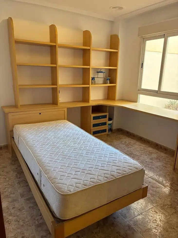 Habitación de Apartamento en venta en Almoradí con Calefacción, Terraza y Amueblado