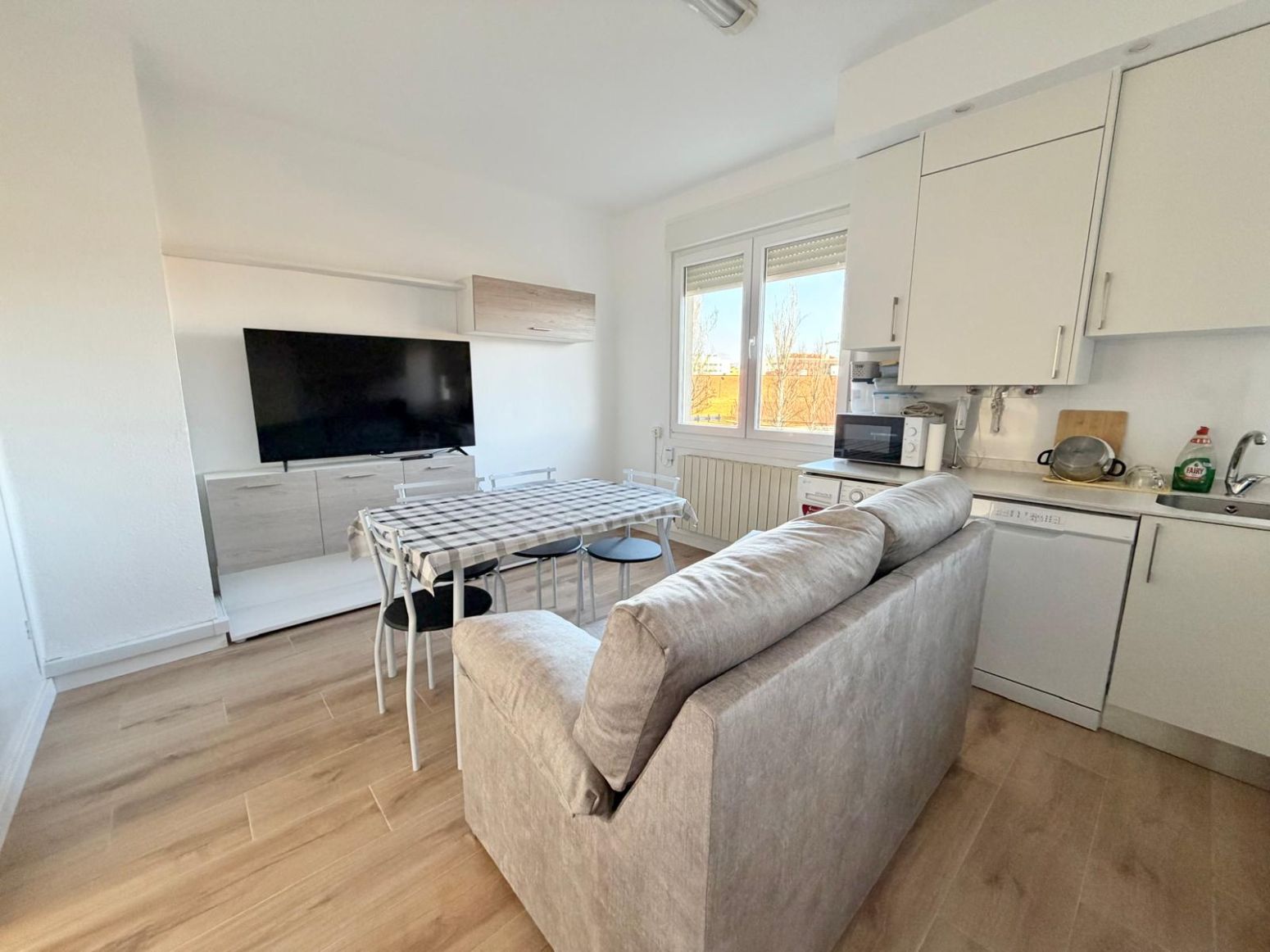 Living room of Flat to rent in  Logroño  with Heating and Furnished