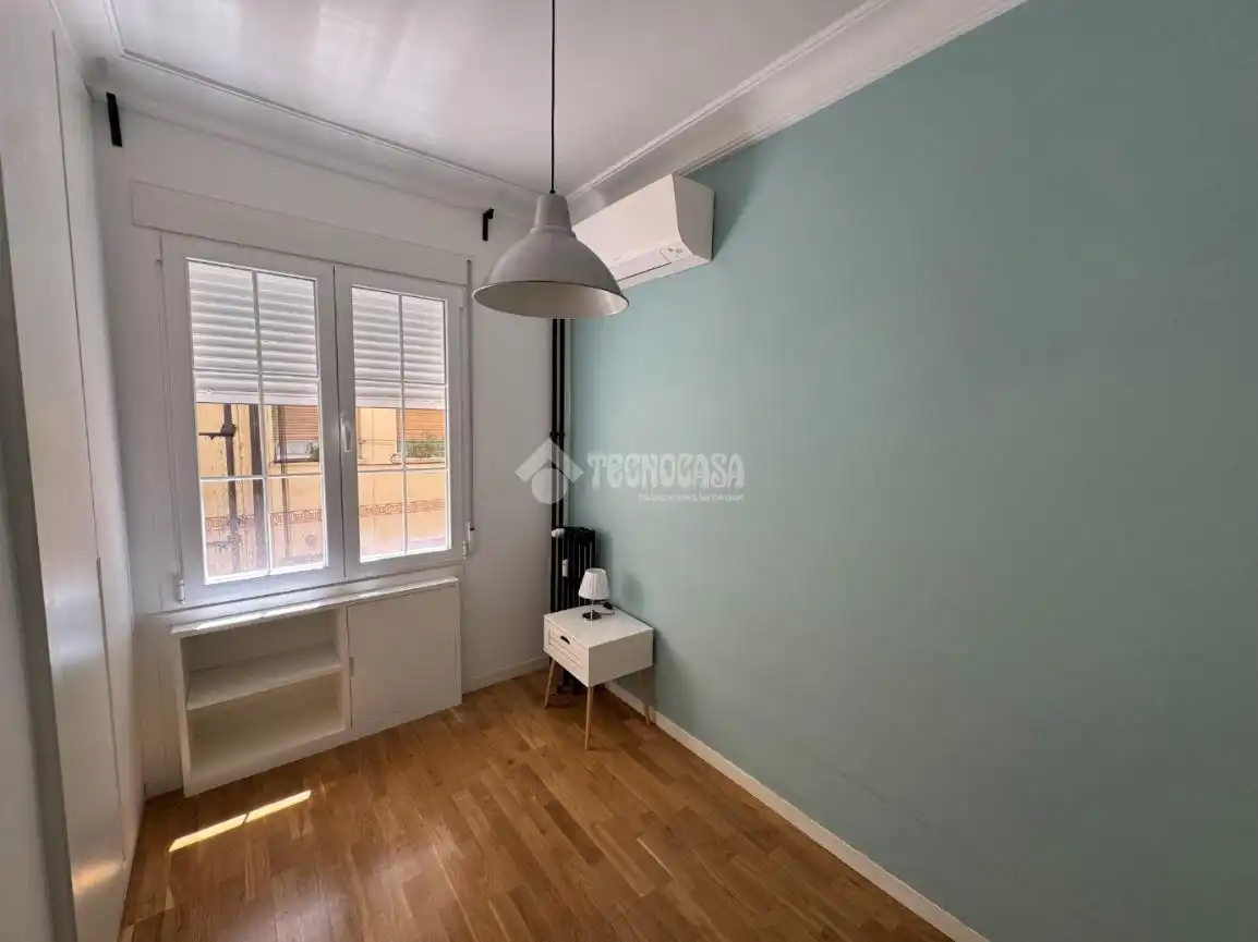 Schlafzimmer von Wohnung zur Miete in Madrid mit Klimaanlage, Heizung und Parkett