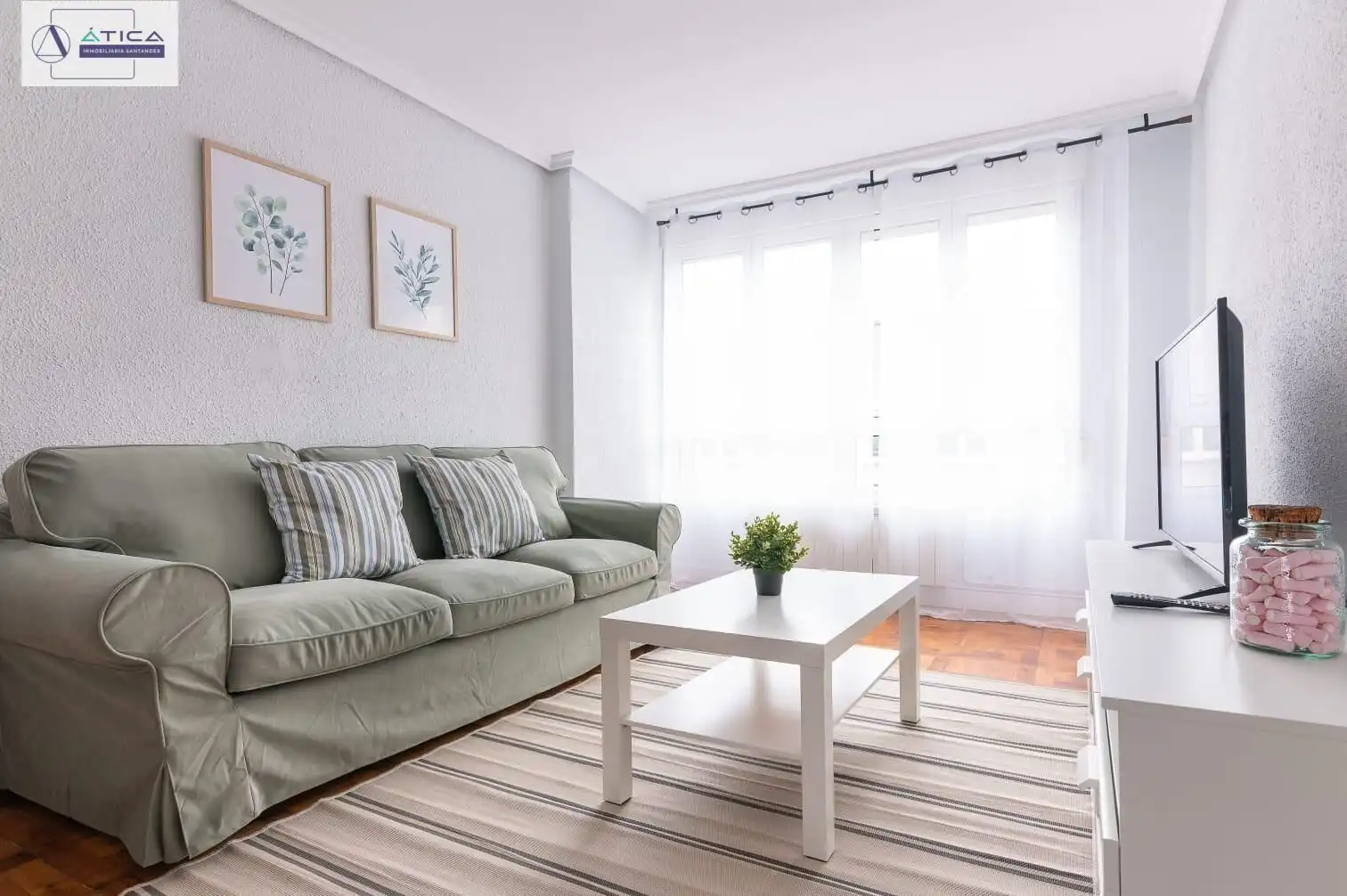 Sala de estar de Piso de alquiler en Santander con Calefacción y Amueblado