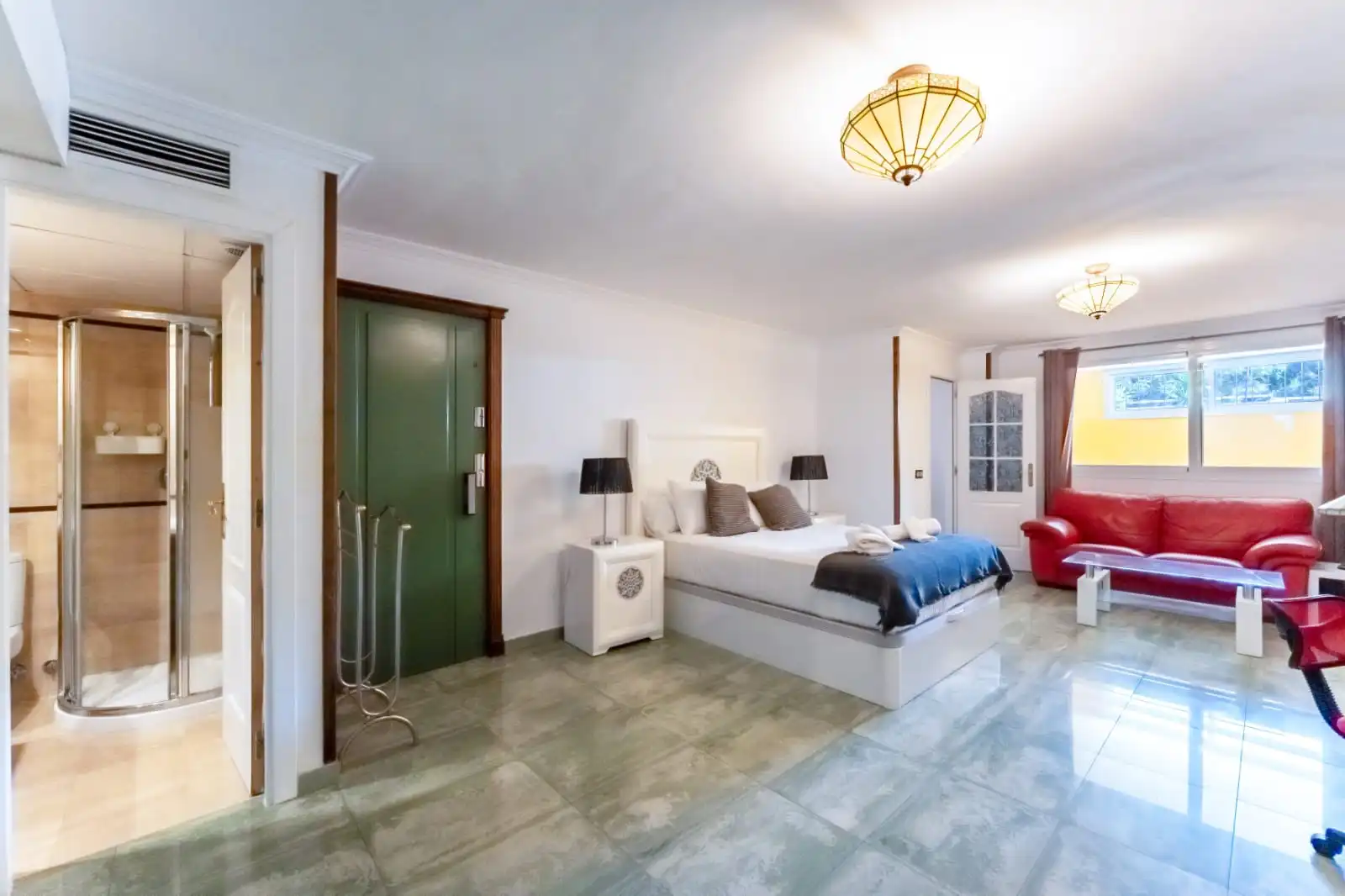 Habitación de Casa adosada de alquiler en Benalmádena con Aire acondicionado, Terraza y Trastero