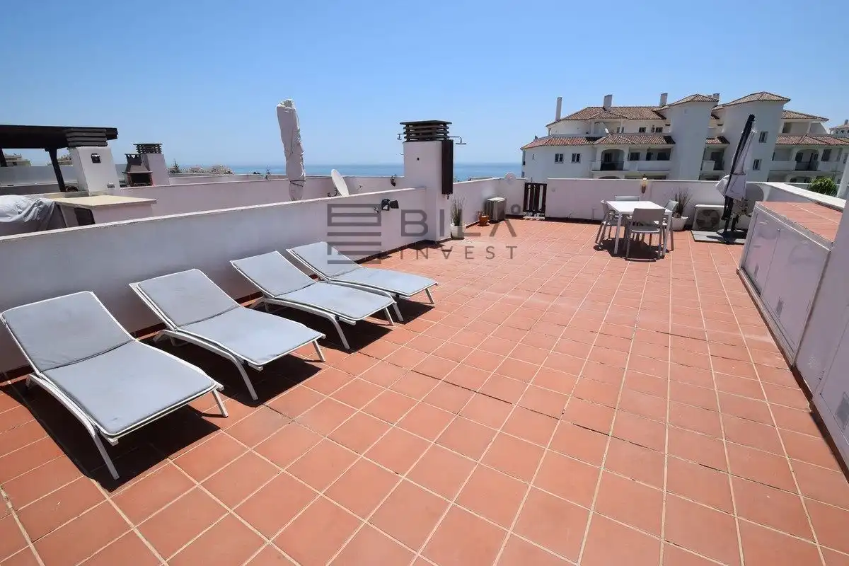 Àtic amb piscina en venda a Geranio