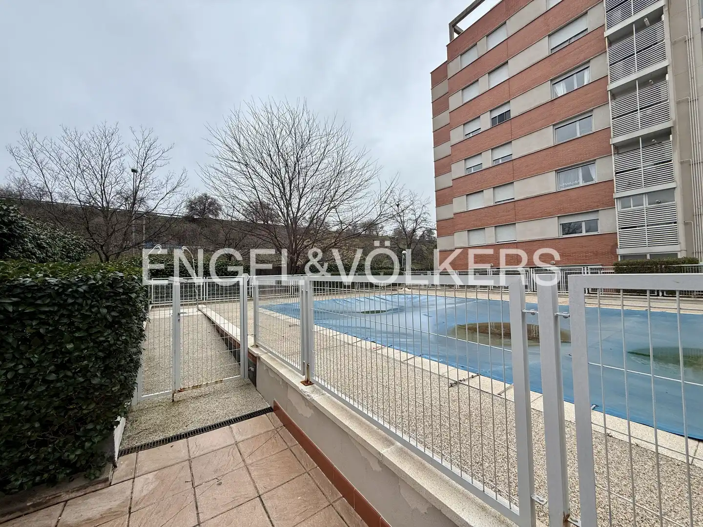 Piscina de Pis de lloguer en Madrid amb Aire condicionat, Calefacció i Parquet