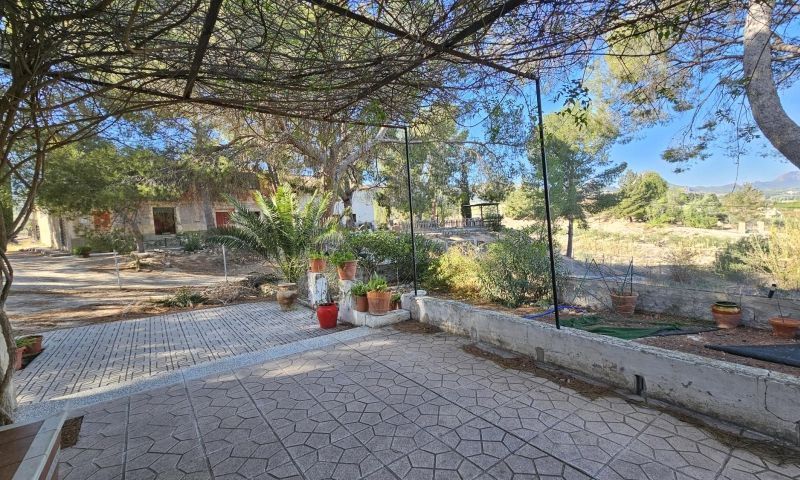 Country house for sale in Cieza