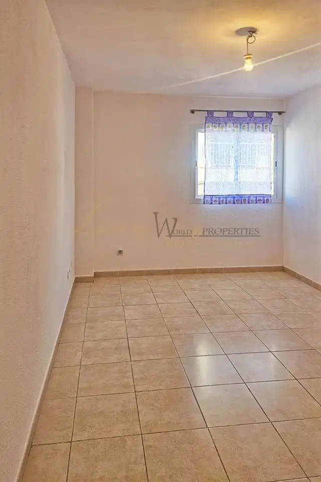 Habitación de Apartamento en venta en Arona con Terraza y Trastero