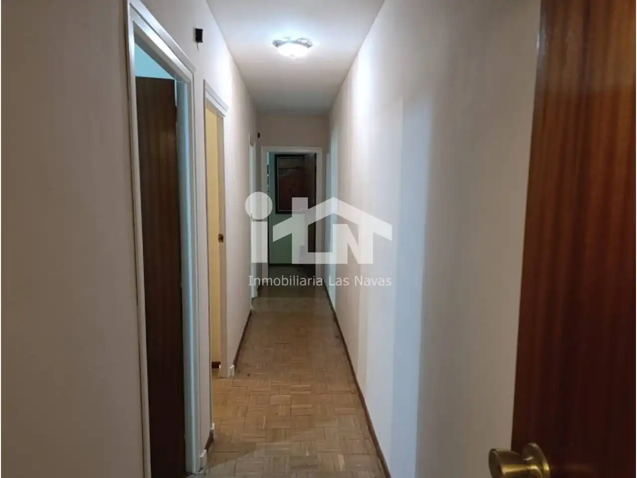 Pis en venda en Las Navas del Marqués  amb Parquet, Terrassa i Traster