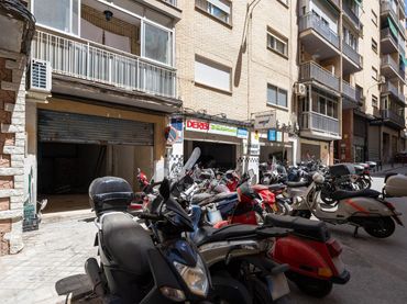 Local comercial en venda a Calle Doctor Rojas Ballesteros